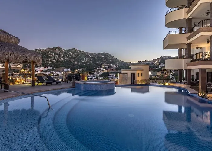 Luxury - Great View - Easy Walk Everywhere! Villa