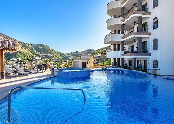 Luxury - Great View - Easy Walk Everywhere! Villa