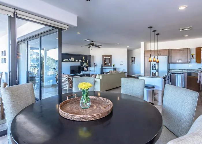 Luxury - Great View - Easy Walk Everywhere! Villa *