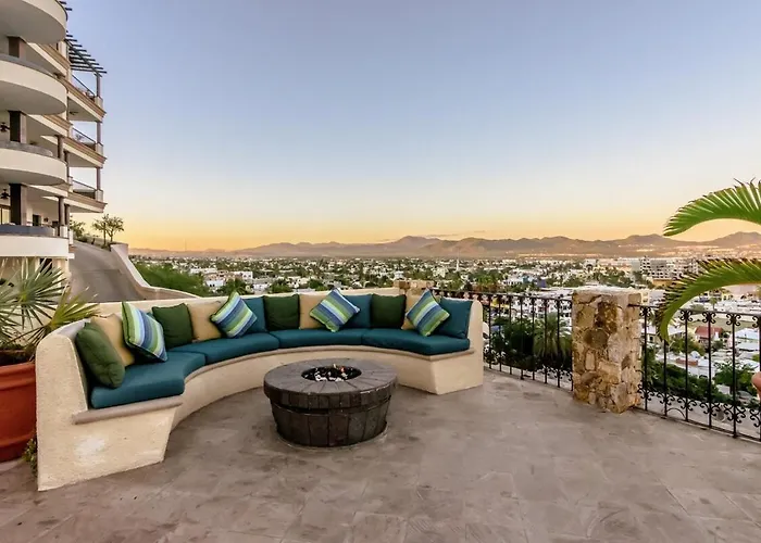 Luxury - Great View - Easy Walk Everywhere! *