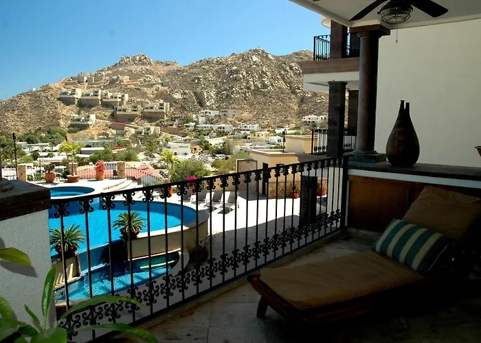 Luxury - Great View - Easy Walk Everywhere! *